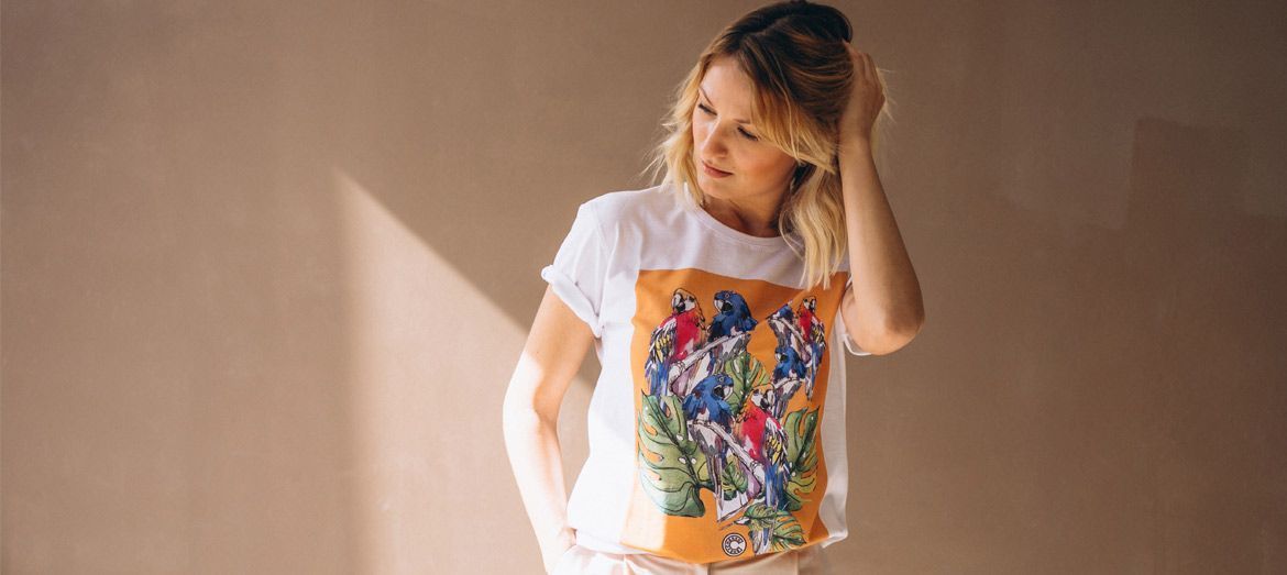 Portada-Ropa-de-Mujer-a-la-Moda-Primavera-Verano-2023-Banes-Moda-Tienda-de-Ropa,-Zapateria-Bolsos-y-Complementos-Ramallosa-Nigran