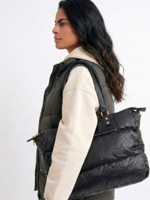 bolso-shopper-puffy-ultraligero-negro-noco-2625654n-banes-moda-tienda-de-ropa-zapateria-bolsos-y-complementos-ramallosa-nigran-2