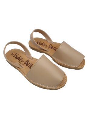 la-vida-es-bella-550pampat-menorquina-pampa-tahal-banes-moda-tienda-de-ropa-zapateria-bolsos-y-complementos-ramallosa-nigran-(2)
