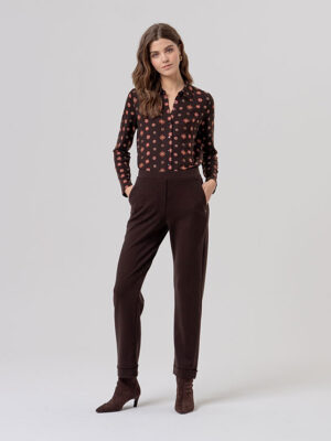 pantalon-estilo-chino-chocolate-surkana-556baxy51684-banes-moda-tienda-de-ropa-zapateria-bolsos-y-complementos-ramallosa-nigran-(2)