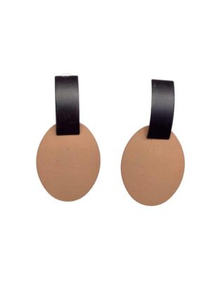 pendientes-de-piel-camel-con-piedra-negra--7145-banes-moda-tienda-de-ropa-zapateria-bolsos-y-complementos-ramallosa-nigran