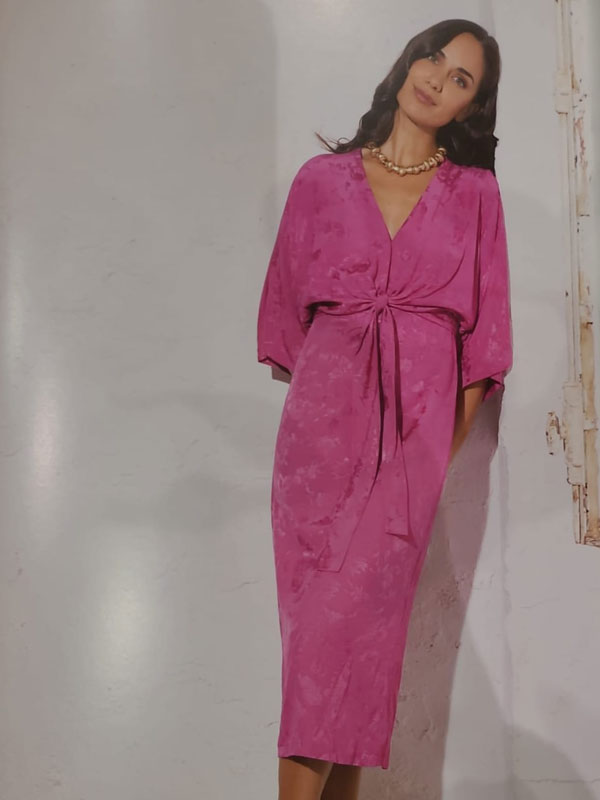 Vestido midi fucsia jacquard lazo - Banes Moda Tienda Ropa Ramallosa Nigrán